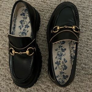GUCCI platform loafer new w/o box size 37.5
